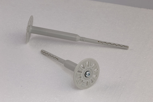 Jak mocować ocieplenie na ociepleniu? Sprawdzone rozwiązania dla trwałości i bezpieczeństwa